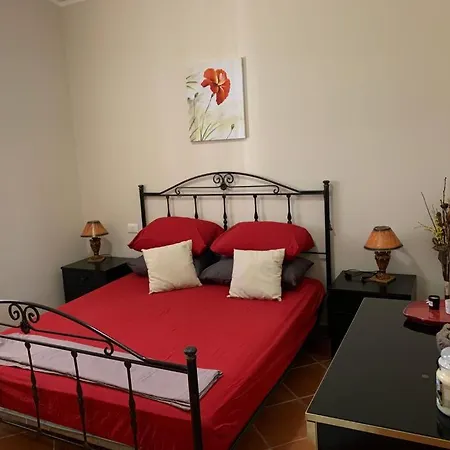 Kalos Apartment *