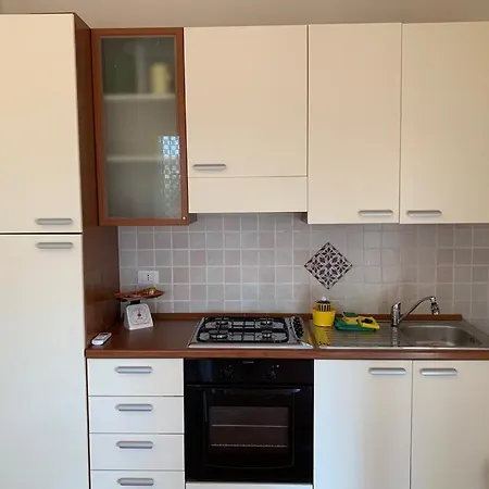 Kalos Apartament *